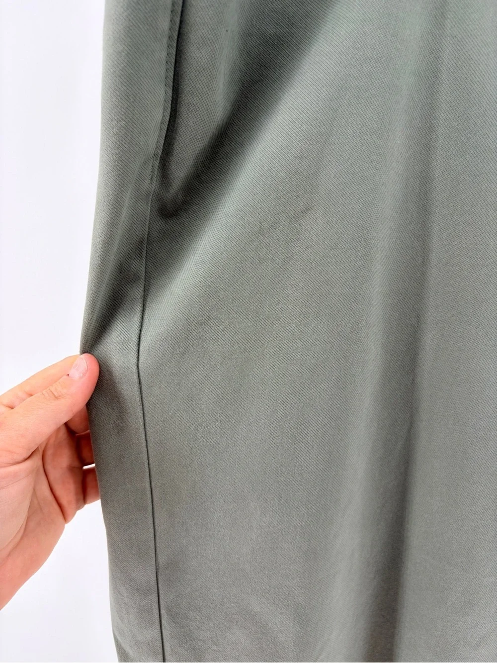 Banana Republic Traveler Athletic Tapered Fit Pants- Olive Green- 44x34